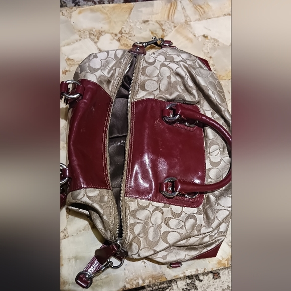 Authentic Coach Sabrina satchel in patent leather and satin canvas - Picture 9 of 14